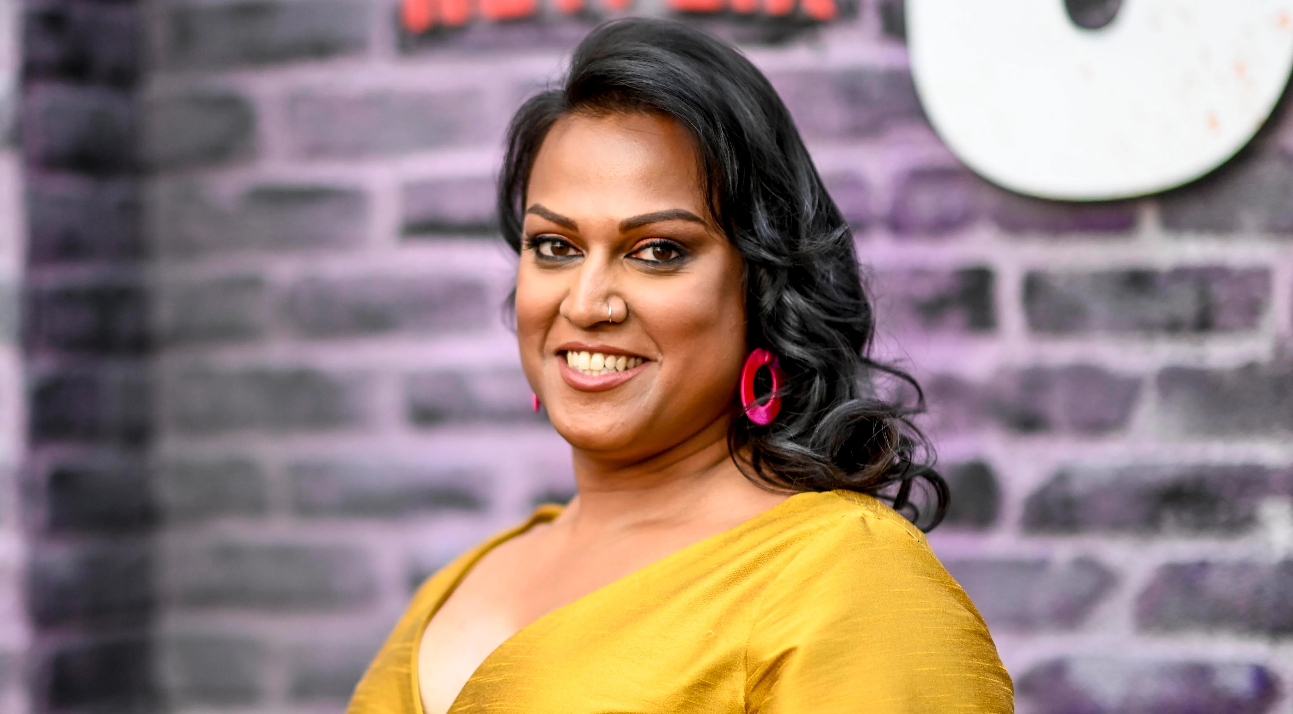 La estrella de Trans Red, White & Royal Blue, Aneesh Sheth, dice que la comedia romántica LGBTQ+ "cambió su vida"