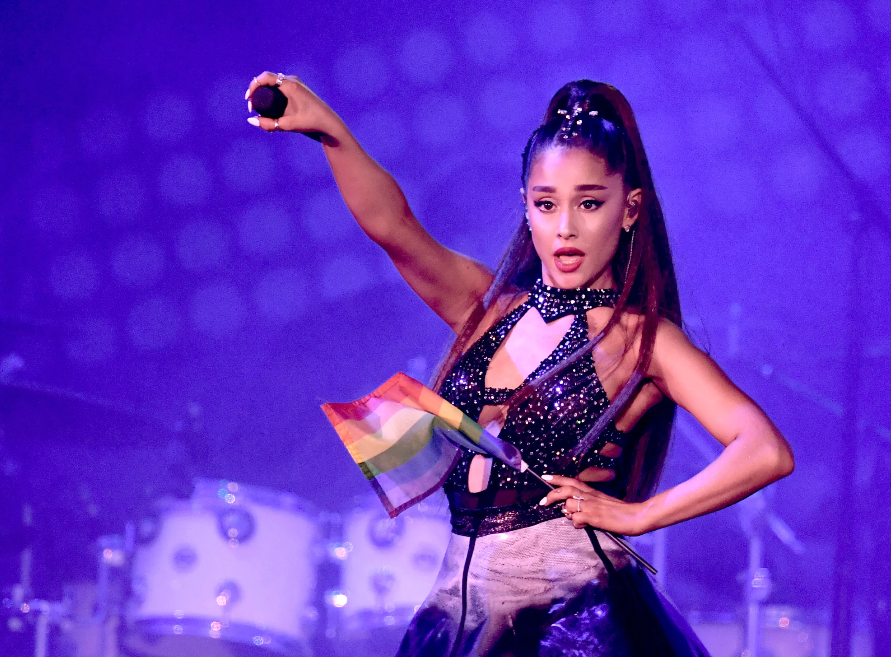 Ariana Grande lanza la próxima era con el nuevo sencillo 'Yes, and?'