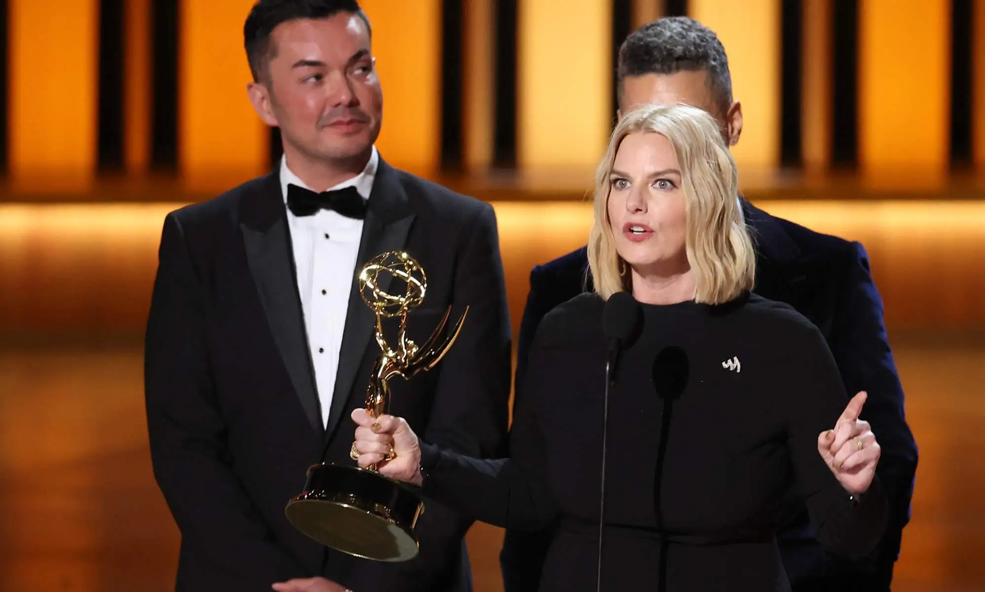 El CEO de GLAAD hace un llamado "urgente" para que se cuenten historias trans durante el discurso de los Emmy