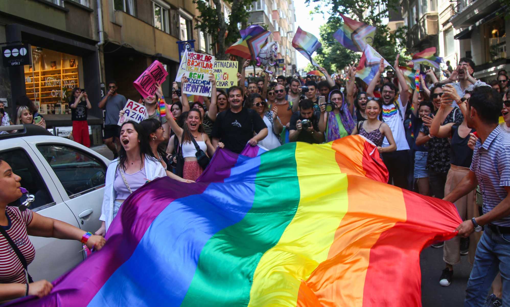 Cientos de detenidos en marchas del Orgullo proscritas en Turquía: 'Son conscientes de nuestra fuerza'