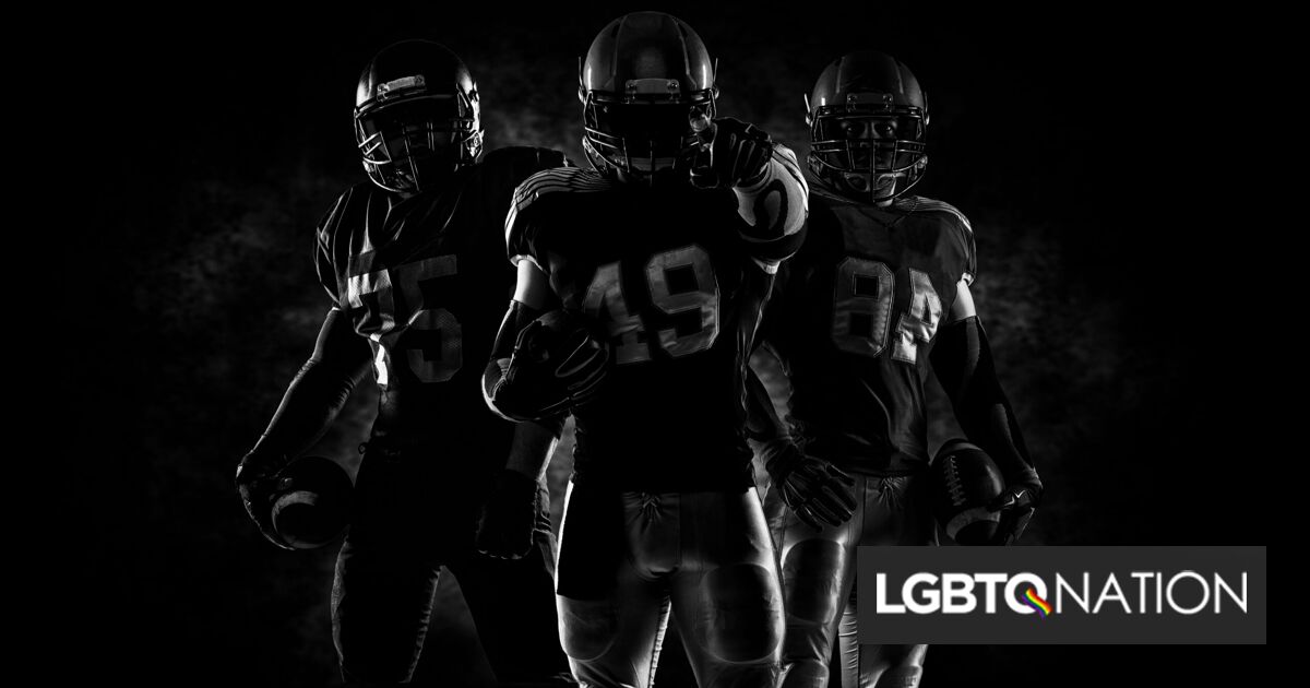 Entrenador de fútbol de Northwestern despedido en medio de revelaciones de rituales de novatadas homofóbicos y abusivos