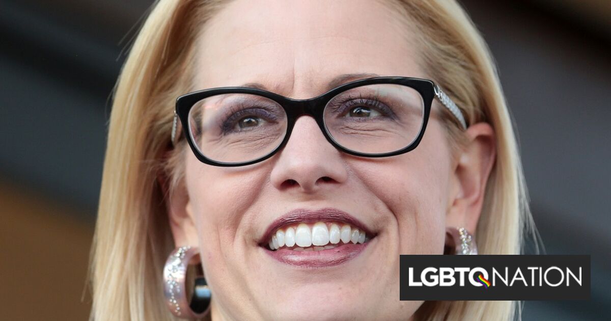 Los demócratas intentan no molestar a Kyrsten Sinema a pesar de querer expulsarla en 2024