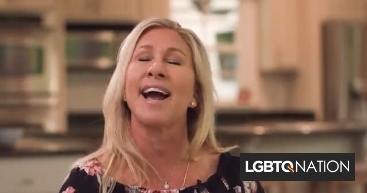 Marjorie Taylor Greene llama a una maestra trans que recibió amenazas de muerte “peluquera”