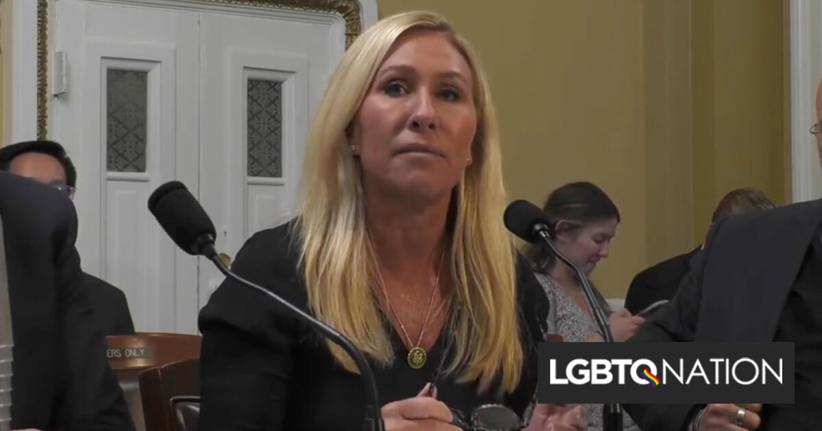 Marjorie Taylor Greene quiere enmiendas anti-LGBTQ+ en un proyecto de ley nacional de viajes aéreos