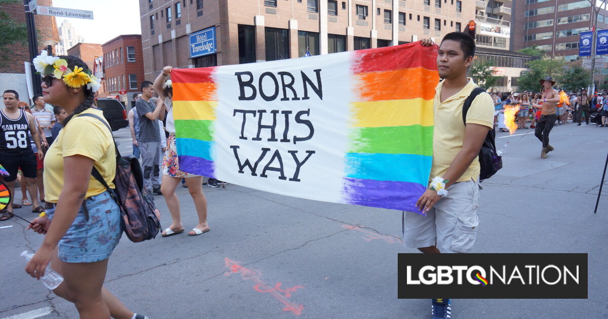 Más de 200 aliados ahogan a activistas trastornados que protestan contra la juventud queer