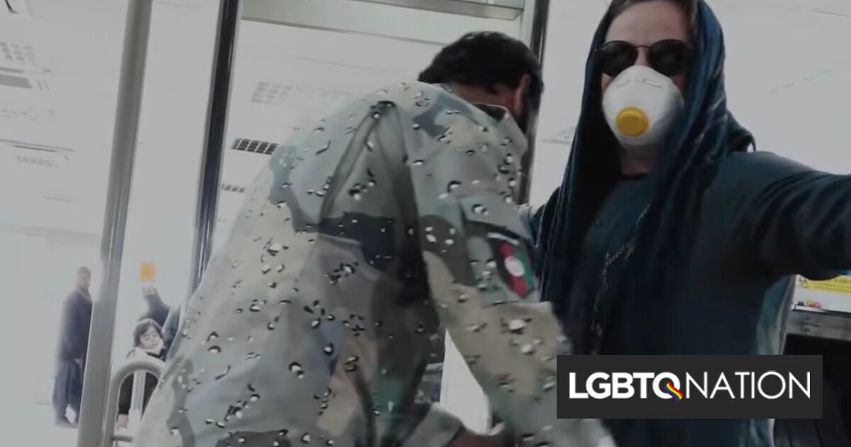 Qué sucede cuando un periodista trans se involucra con los talibanes y oculta su identidad