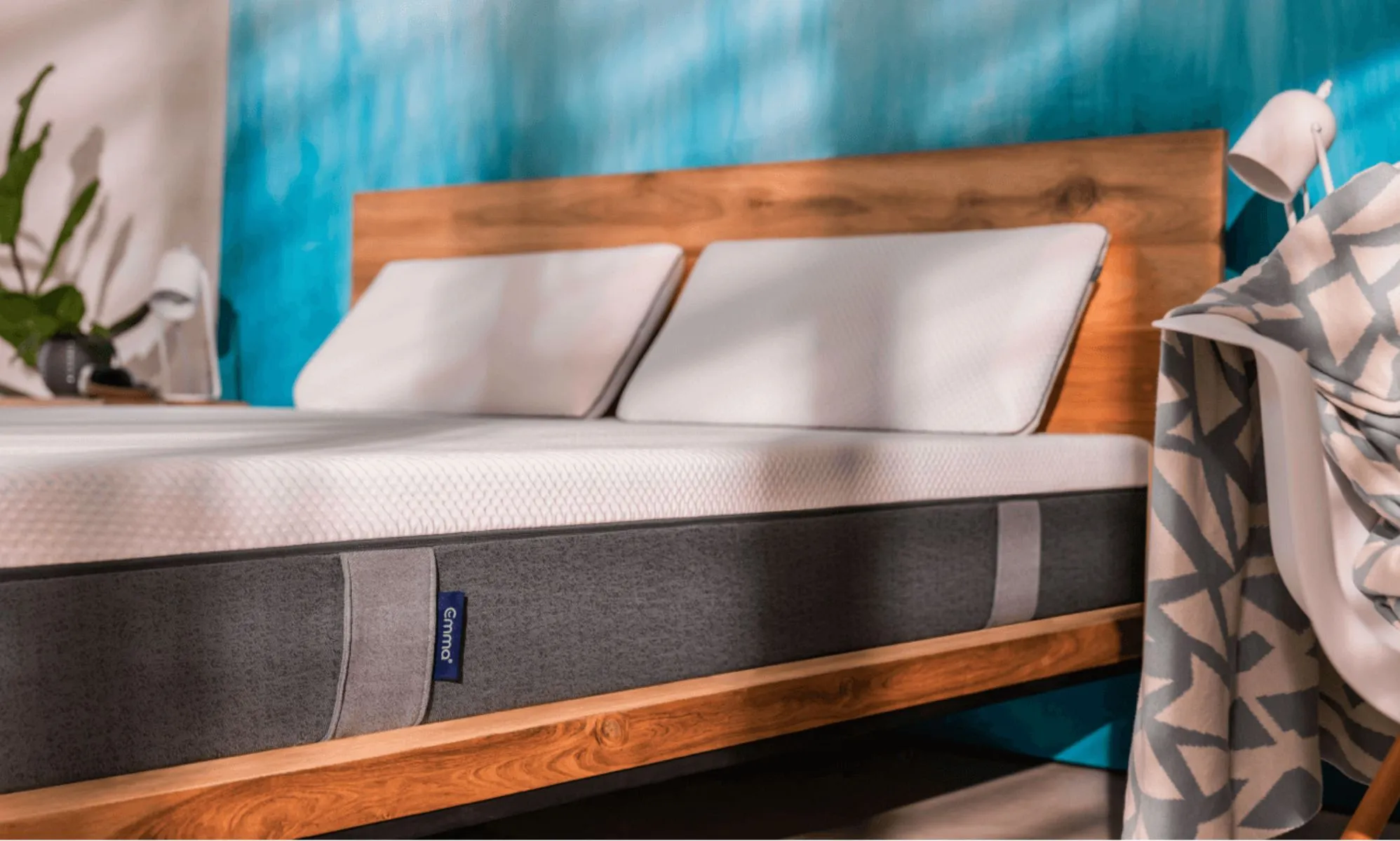 Emma Sleep launches a deal that gets you a free pillow worth $189.