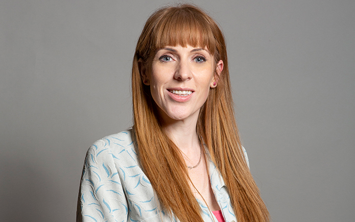 Angela Rayner afirma que los derechos trans no “están en conflicto con los derechos de las mujeres”