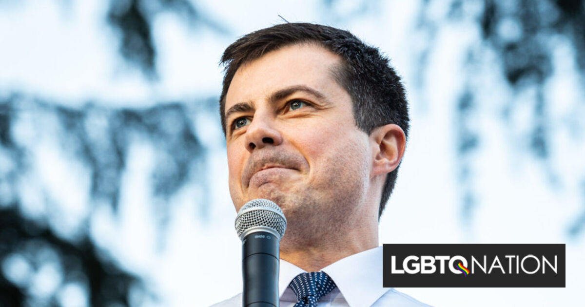 El distrito escolar puede prohibir la biografía de Pete Buttigieg para cumplir con la ley de prohibición de libros anti-LGBTQ+