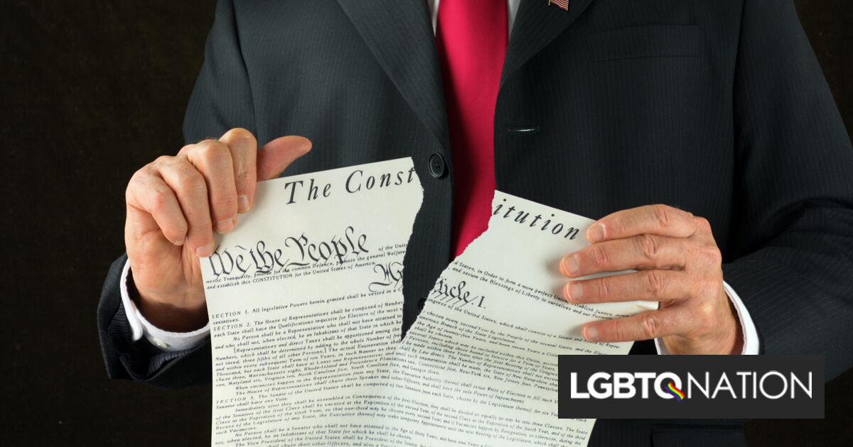 Este grupo de odio está exprimiendo la vida de la Constitución y depende de todos nosotros detenerlo.