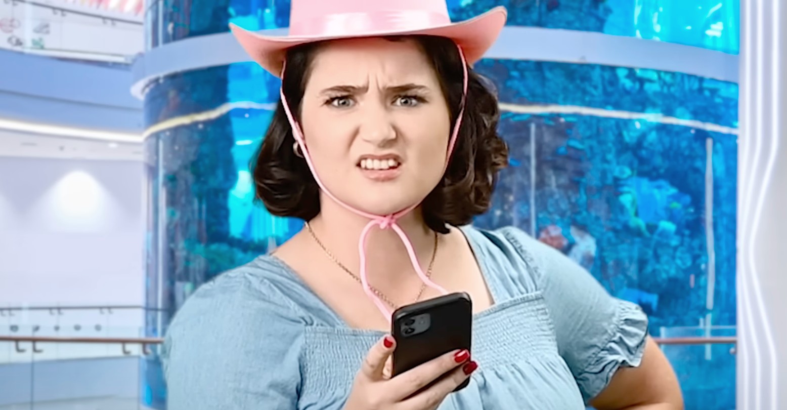 Video escolar de Florida sobre “Abrazar la feminidad” ayuda a explicar por qué los educadores están huyendo del estado