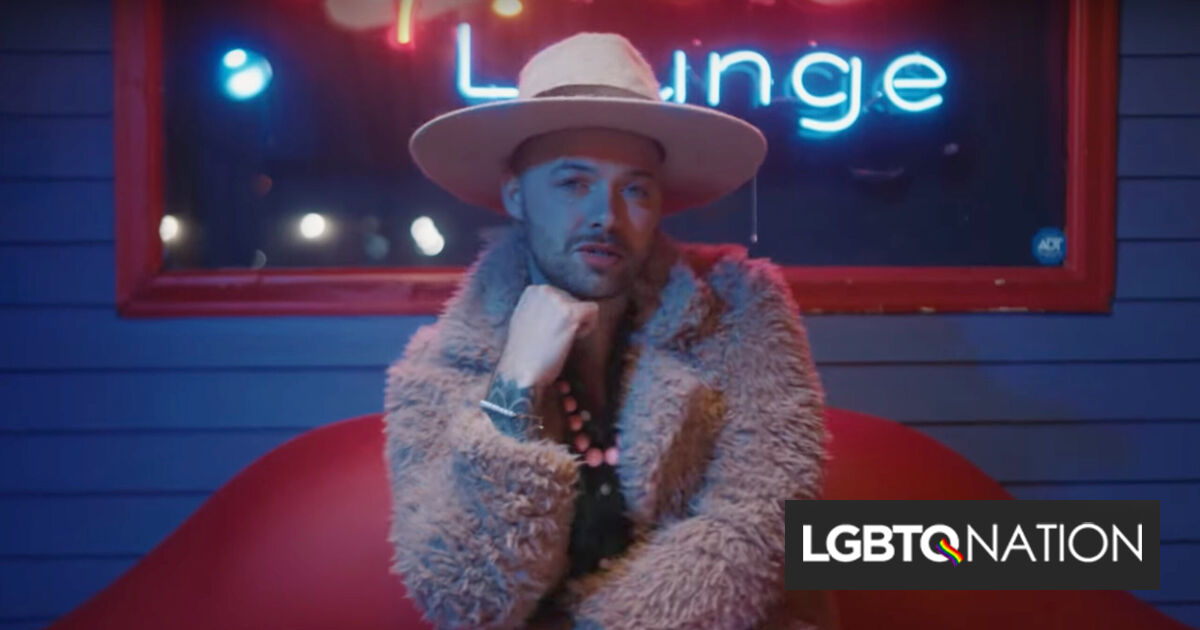 El cantante de country Adam Mac se retira del festival de Kentucky debido a una reacción anti-LGBTQ+