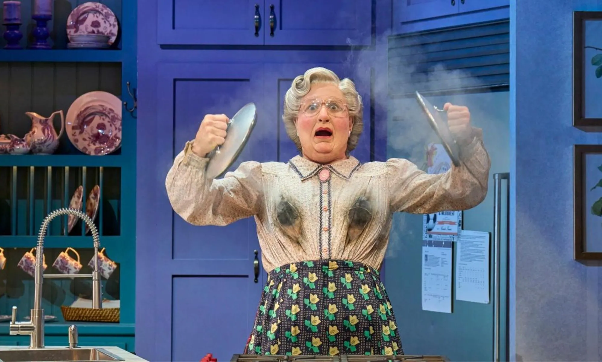 Mrs Doubtfire the musical extends its West End run and releases more tickets.