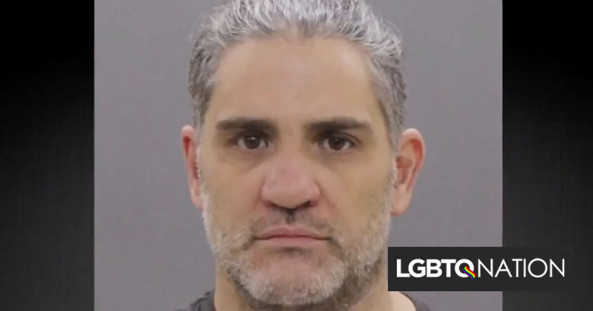 Proud Boy llora al ser sentenciado a 10 años por su papel clave en la insurrección del 6 de enero