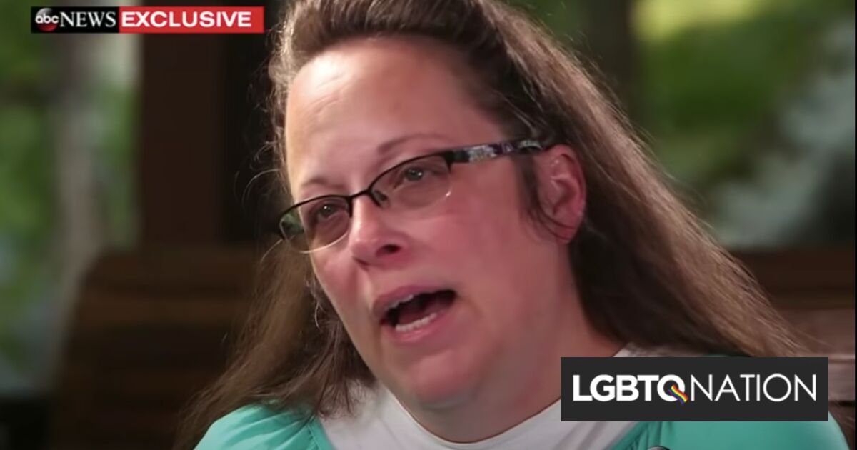 Un tribunal ordena a la empleada antigay Kim Davis pagar 10.000 dólares a una pareja del mismo sexo con la que se negó a casarse