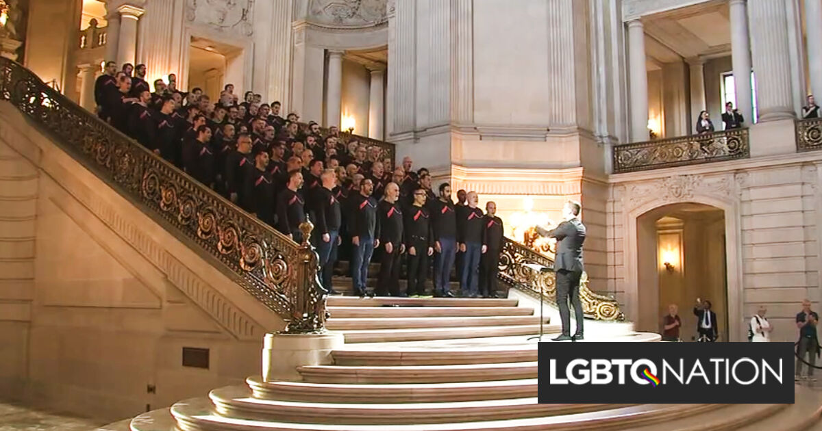 El Coro de Hombres Gay de San Francisco canta el homenaje final a la fallecida senadora Dianne Feinstein
