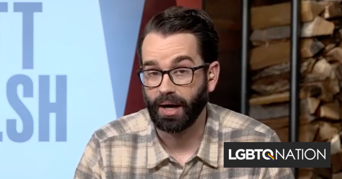 El troll anti-LGBTQ+ Matt Walsh dice que la falta de bebés homosexuales es una prueba de que no se puede nacer gay