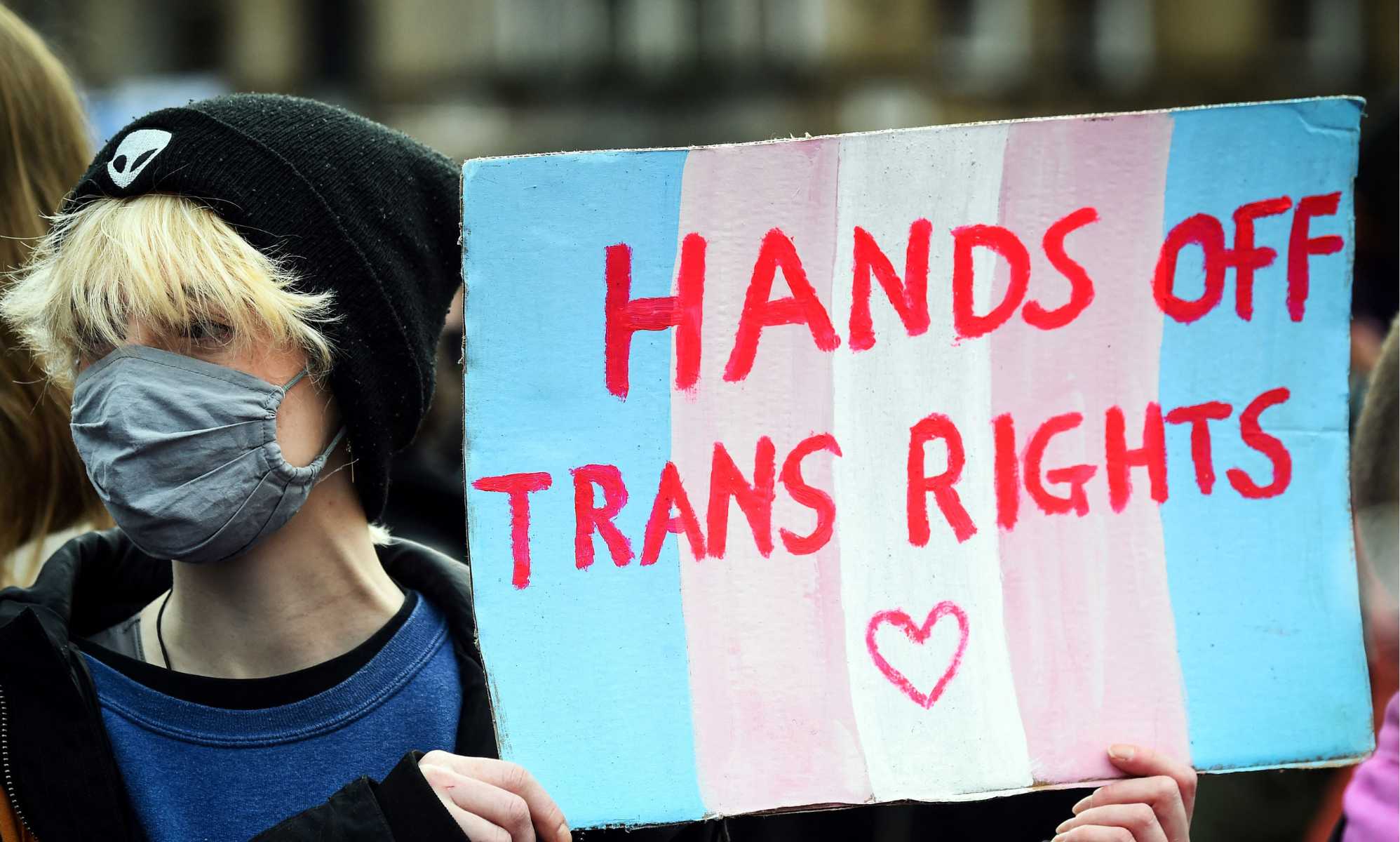 El grupo crítico de género For Women Scotland pierde, nuevamente, en el último caso judicial anti-trans