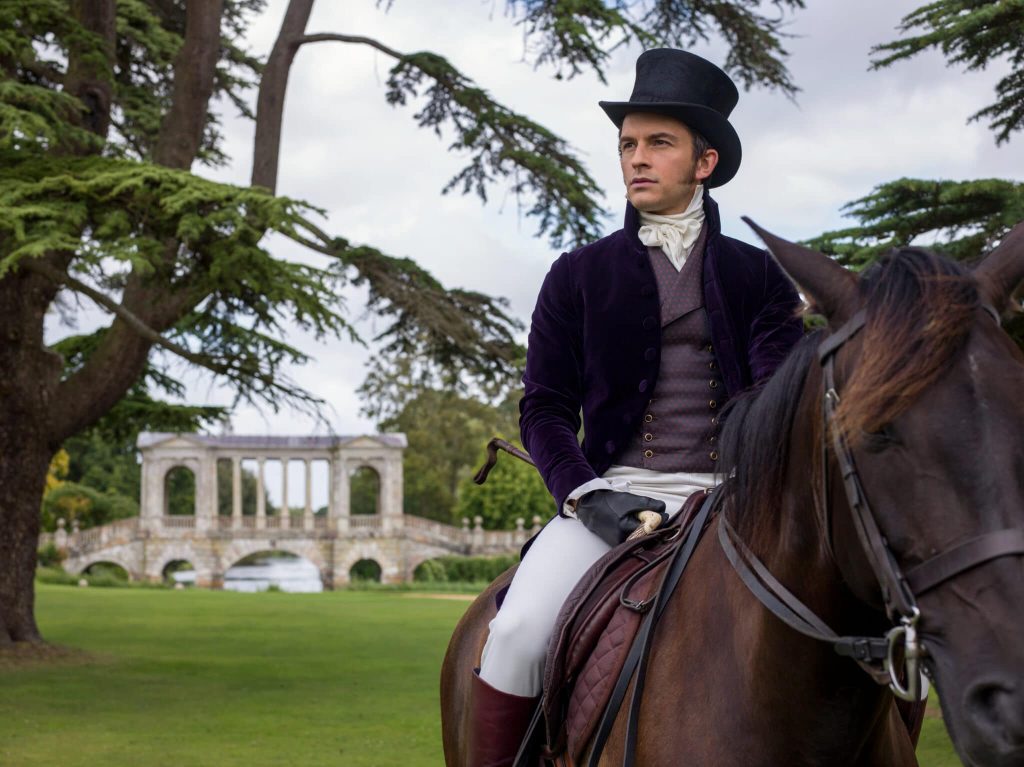 Jonathan Bailey dice que el papel de Bridgerton lo ayudó a promover la comunidad LGBTQ+