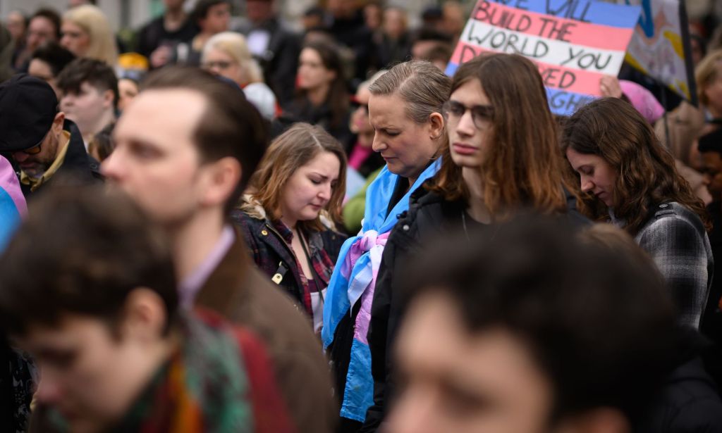 Una multitud de personas llora la pérdida de Brianna Ghey.