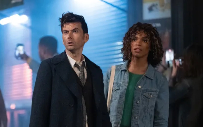 “Mi corazón está tan lleno”: los fanáticos elogian a Doctor Who por su conmovedora historia transinclusiva