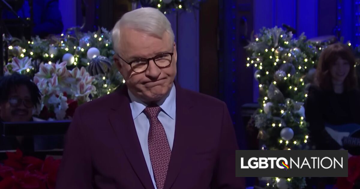 Steve Martin está “orgulloso” de que su novela haya sido prohibida en un condado de Florida