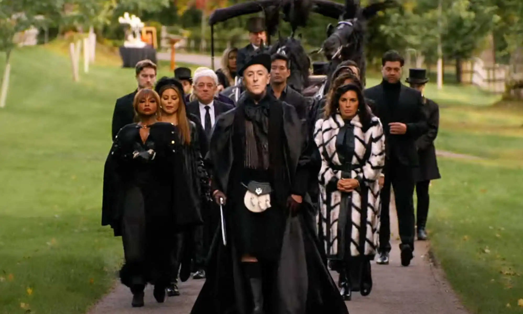 El tráiler de la segunda temporada de Traitors US ofrece un primer vistazo a Peppermint de Drag Race y se confirma la fecha de lanzamiento