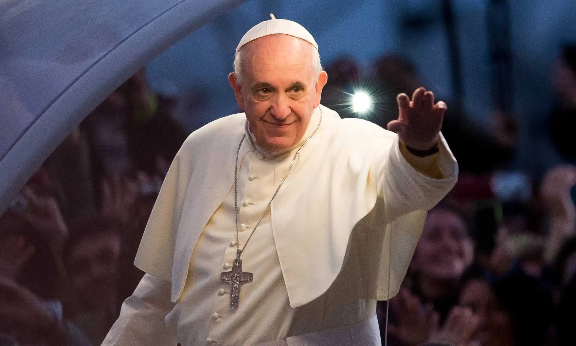 Las parejas del mismo sexo pueden ser bendecidas, dice el Vaticano, pero hay un problema