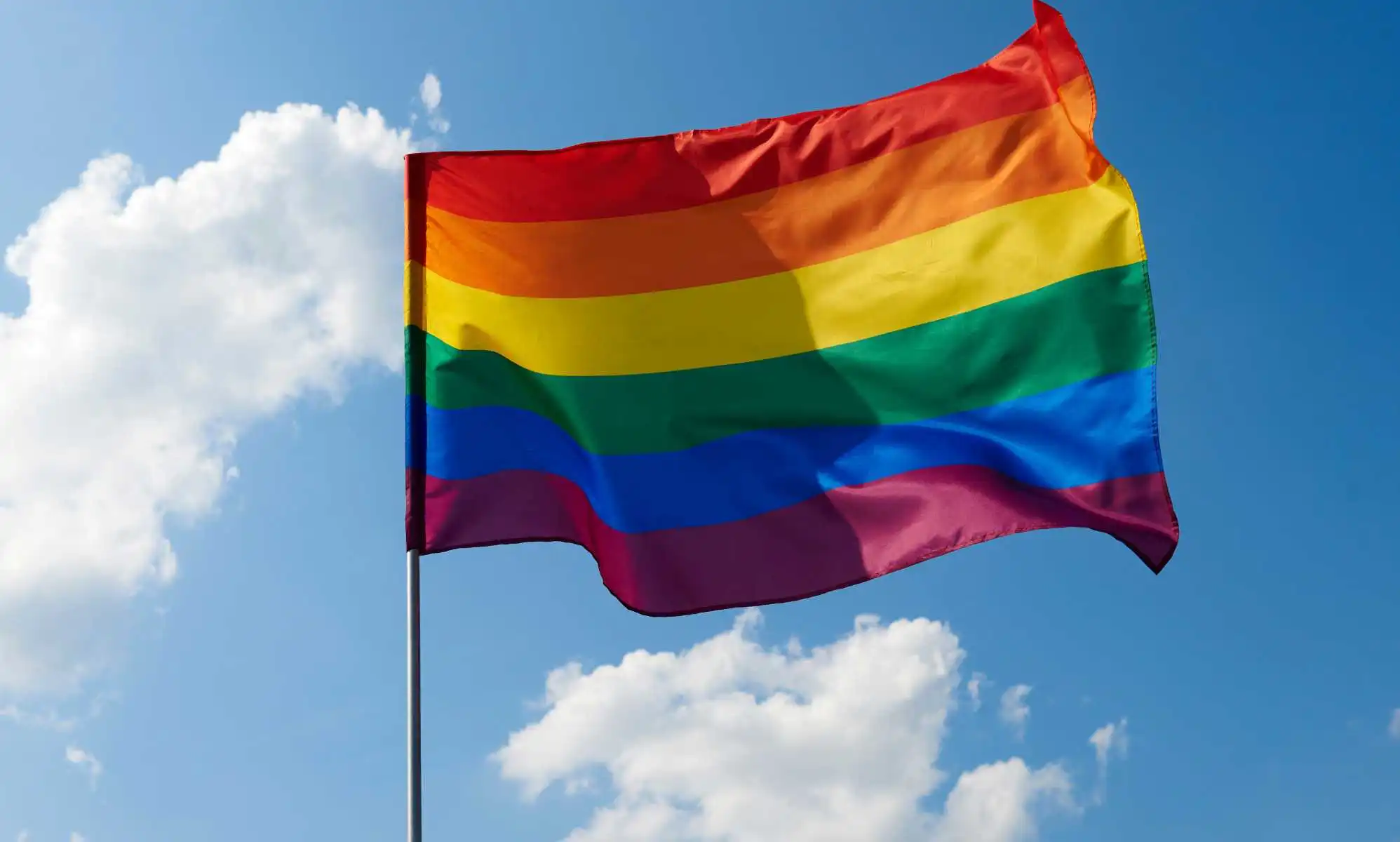 Republicano de Florida presenta proyecto de ley para prohibir banderas del Orgullo en edificios públicos