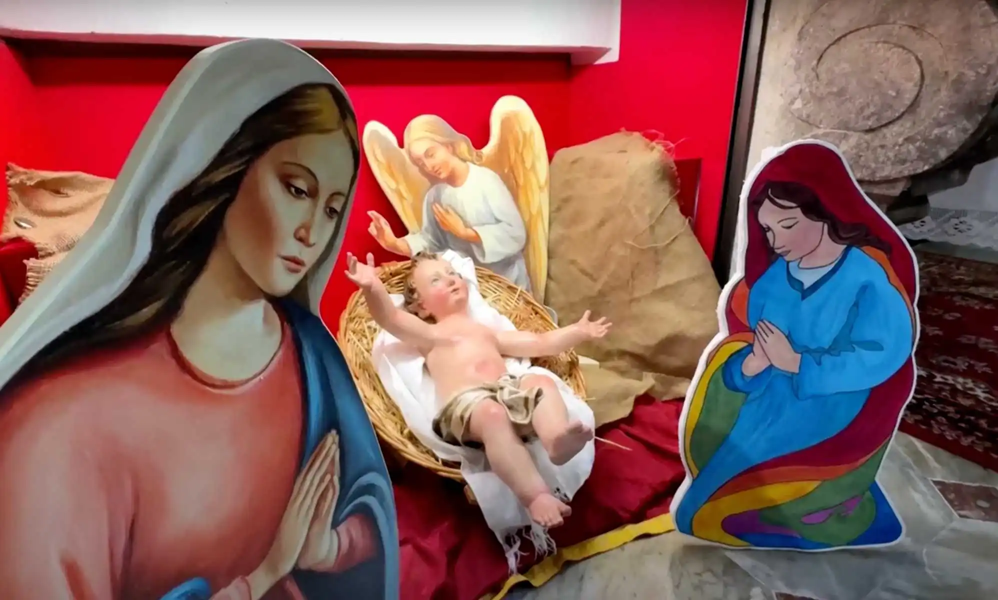Belén de Jesús con dos madres, calificado de "blasfemo"