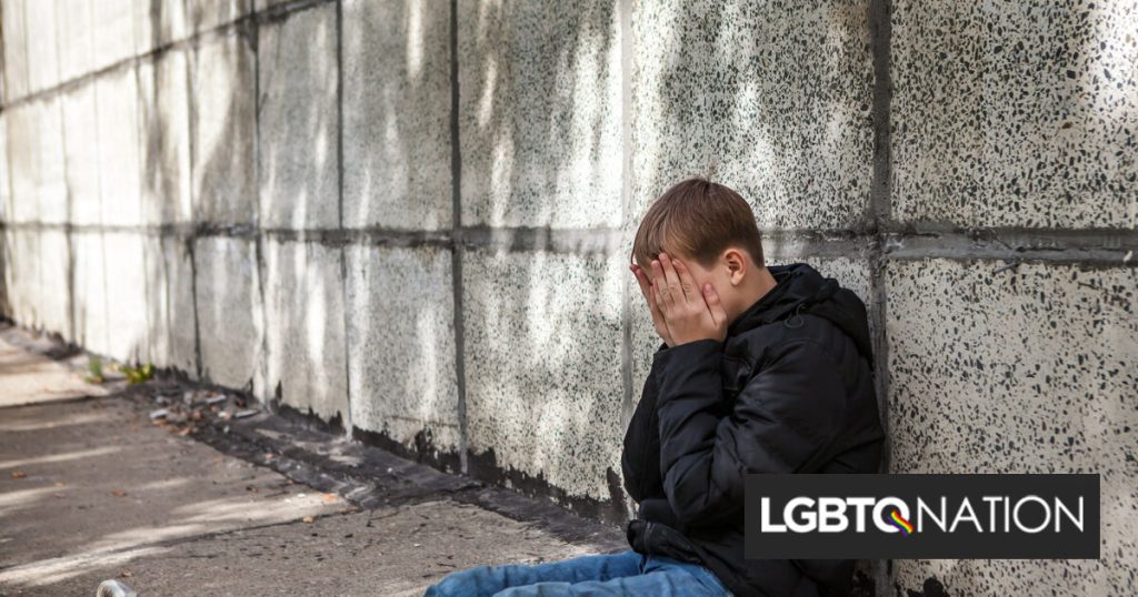 Adolescente trans acosado critica la “imperdonable” nueva guía del Reino Unido sobre cómo las escuelas deben tratar a los niños trans