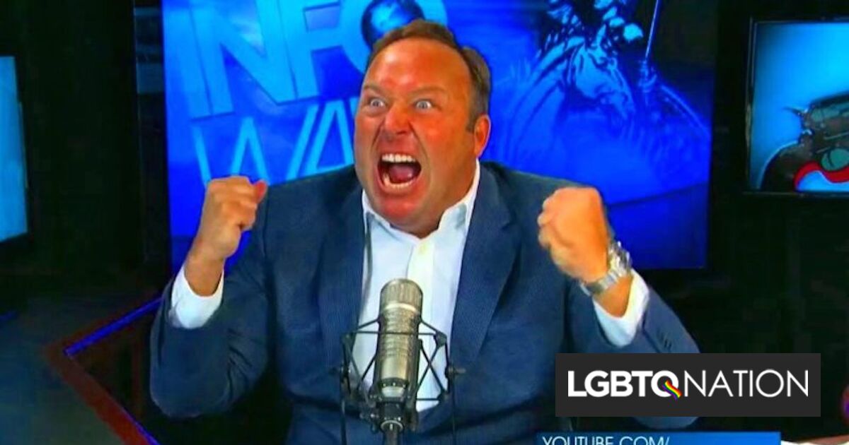Alex Jones está de vuelta en las redes sociales.  Aquí hay 5 veces que demonizó a la comunidad queer