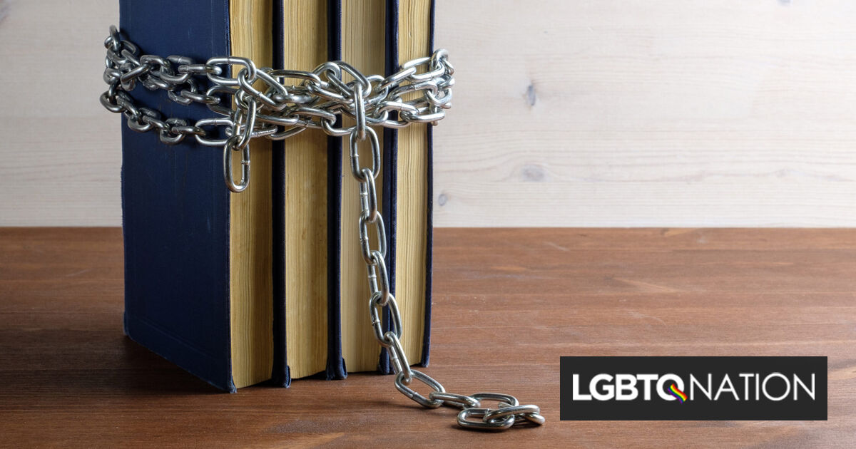 El congresista presenta un proyecto de ley para cubrir los costos escolares de defender libros con contenido LGBTQ+