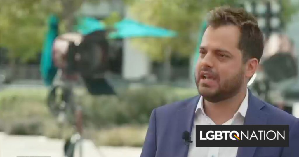 La “mano derecha” de Tucker Carlson acusada de agredir sexualmente a otro hombre