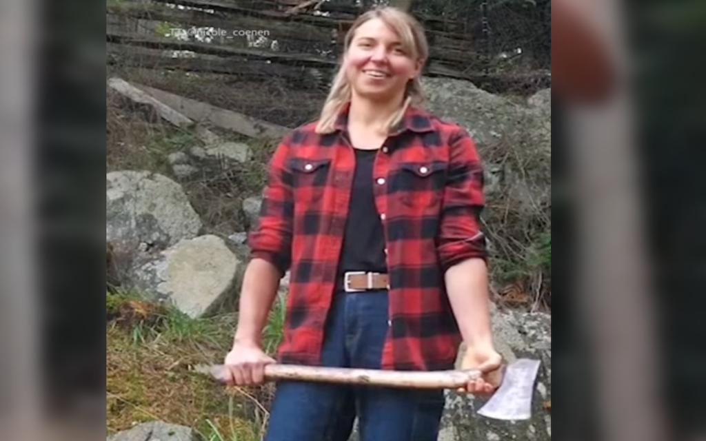 Lumberjack sends sapphic hearts racing