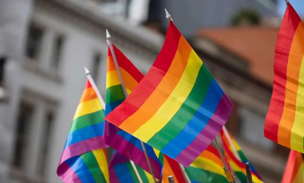 Por supuesto, GB News y la derecha están furiosos por este proyecto de vivienda LGBTQ+