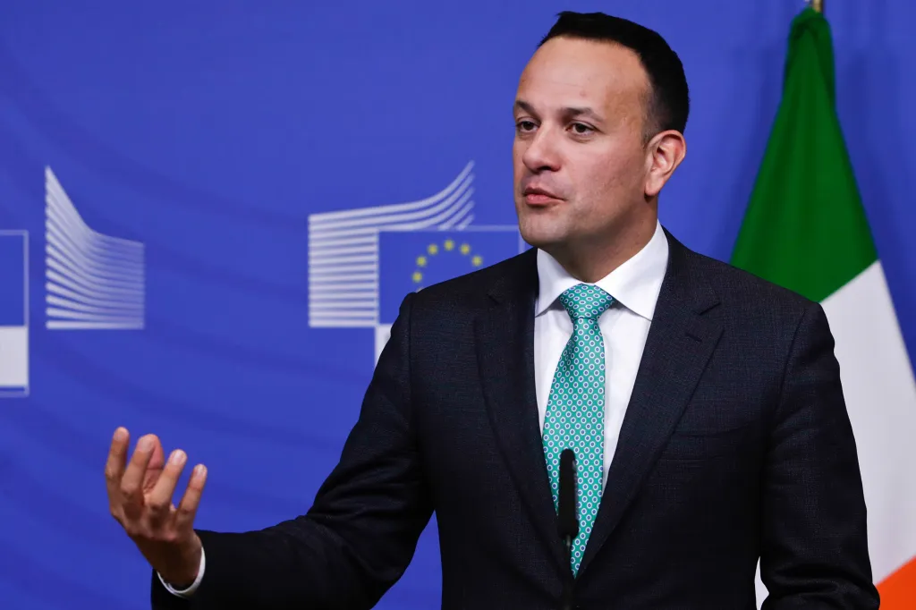 El irlandés Taioseach Leo Varadkar da una conferencia de prensa sobre el Brexit en la sede de la Comisión Europea en Bruselas el 6 de febrero de 2019.