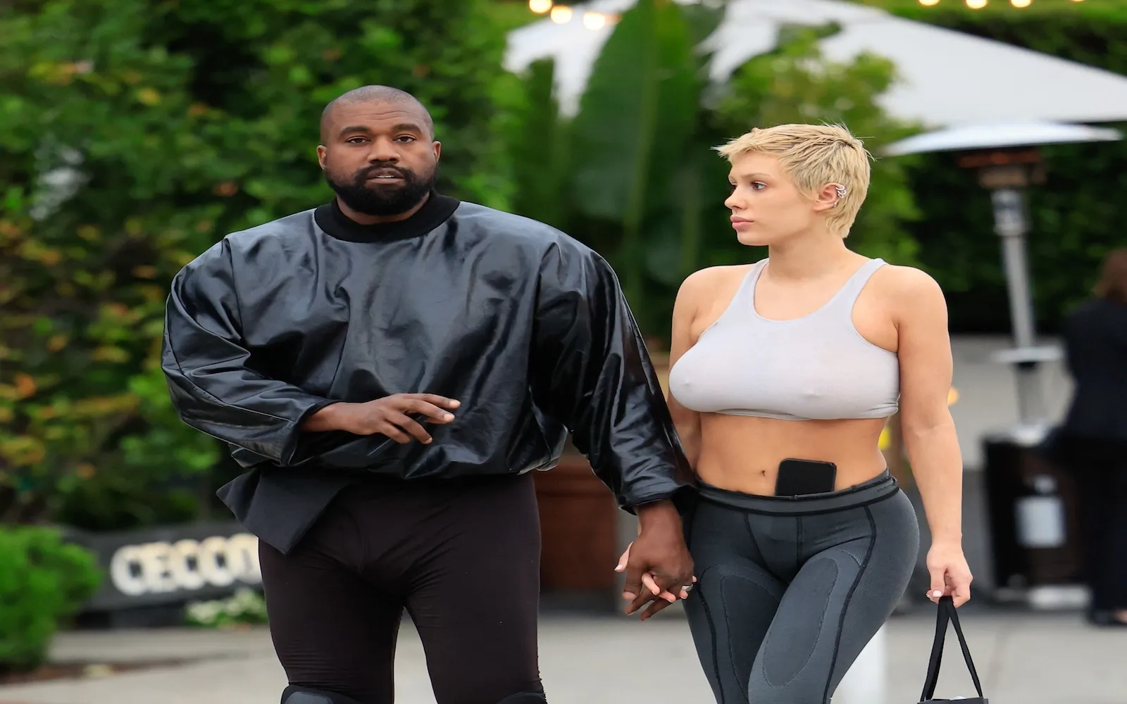 Kanye West y su esposa Bianca Censori confrontados por un hombre en la calle