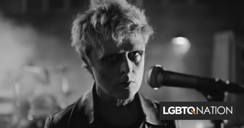 Billie Joe Armstrong de Green Day critica el pánico moral anti-trans