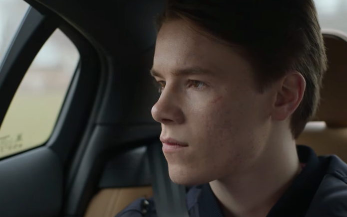 Exclusivo de Young Royals: Wilhelm planea su regreso en un nuevo clip