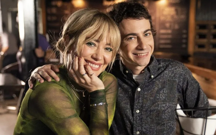 La escritora Lizzie McGuire revela detalles de la trama NSFW de la serie cancelada de Disney+
