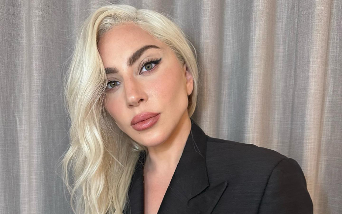 Lady Gaga se burla de la nueva era musical: "Si alguien pregunta, estoy en la iglesia"