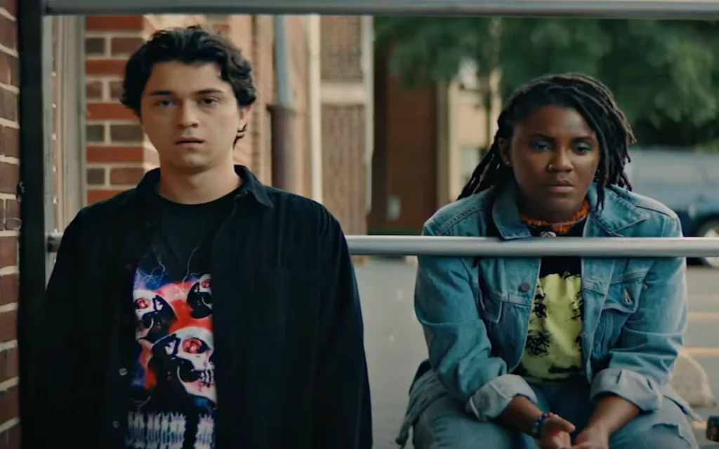 Lanzamiento del tráiler de una nueva película de terror donde un adolescente queer tiene que salvar a los matones de la escuela secundaria