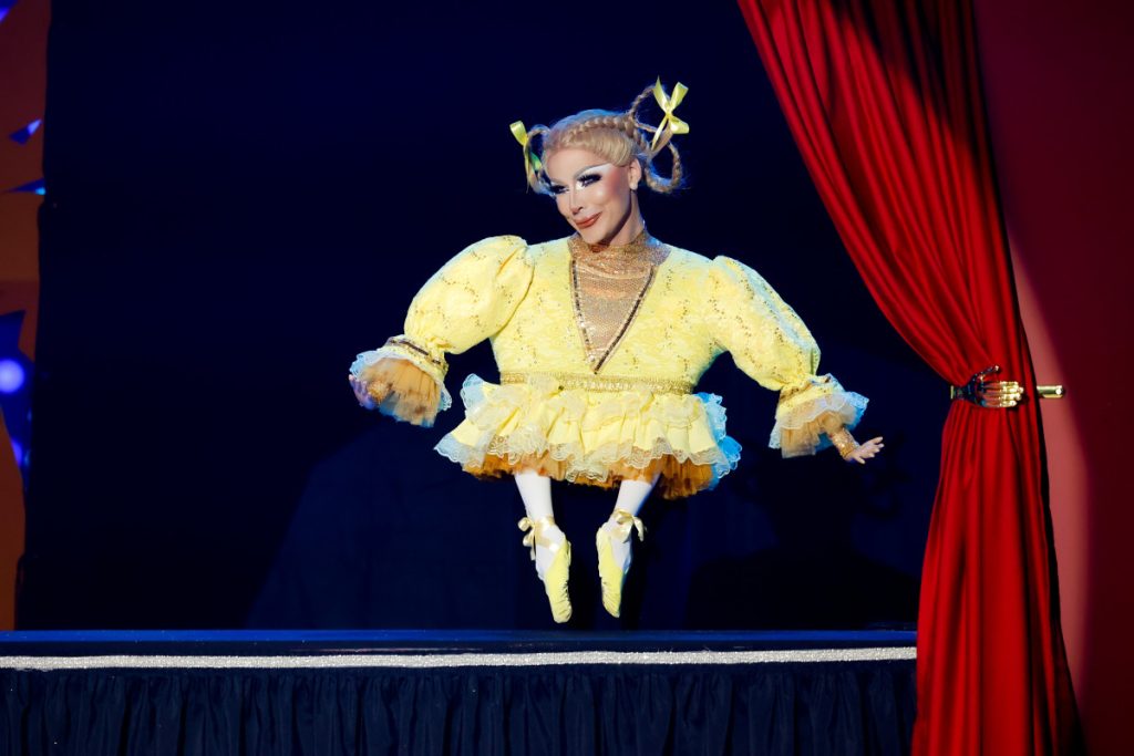 Las chicas necesitan ir más allá de las sincronizaciones labiales para el show de talentos Drag Race