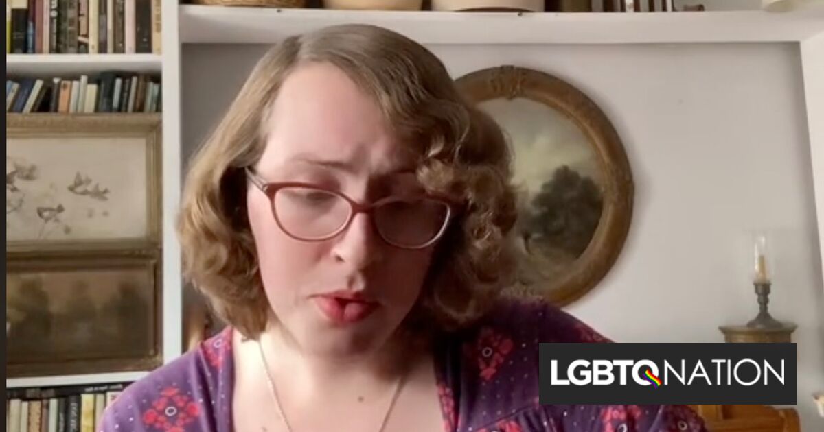 Mujer trans deslumbra en TikTok con asombrosos duetos que canta consigo misma