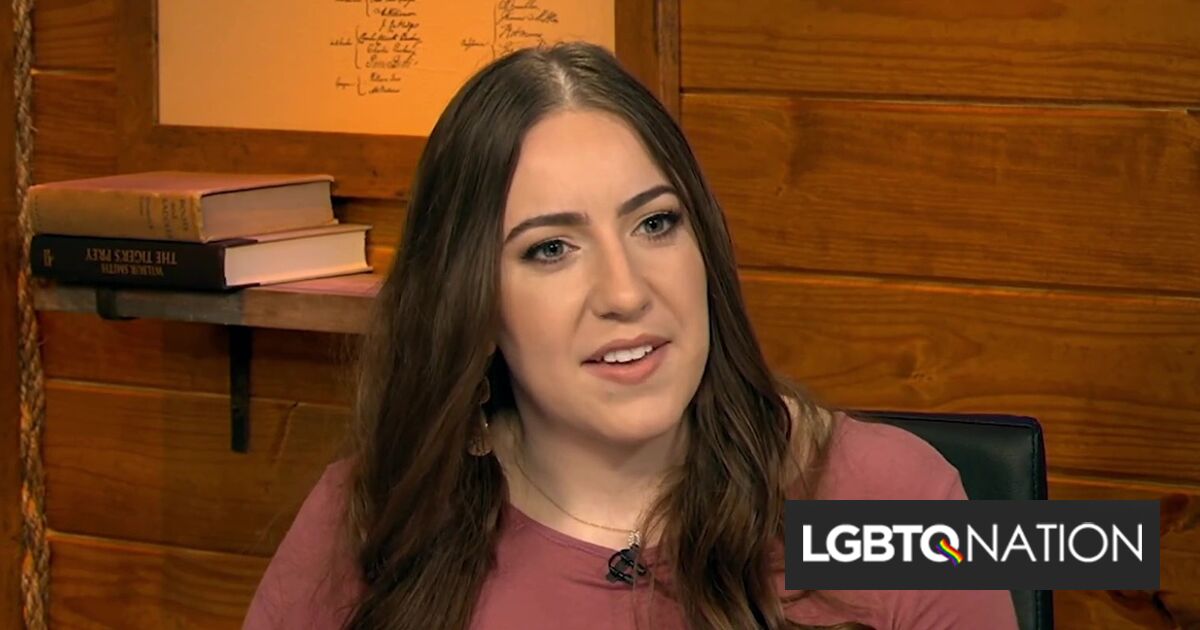 Oklahoma contrata a Libs of TikTok Chaya Raichik para ayudar a censurar los libros de las escuelas públicas