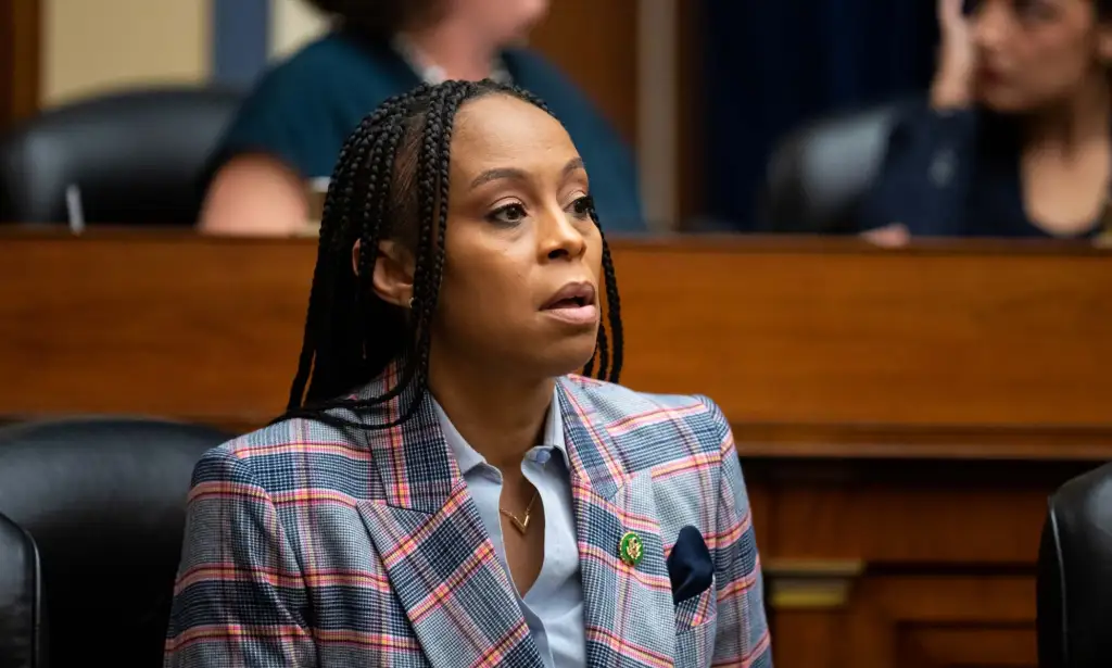 Representante de Ohio Shontel Brown