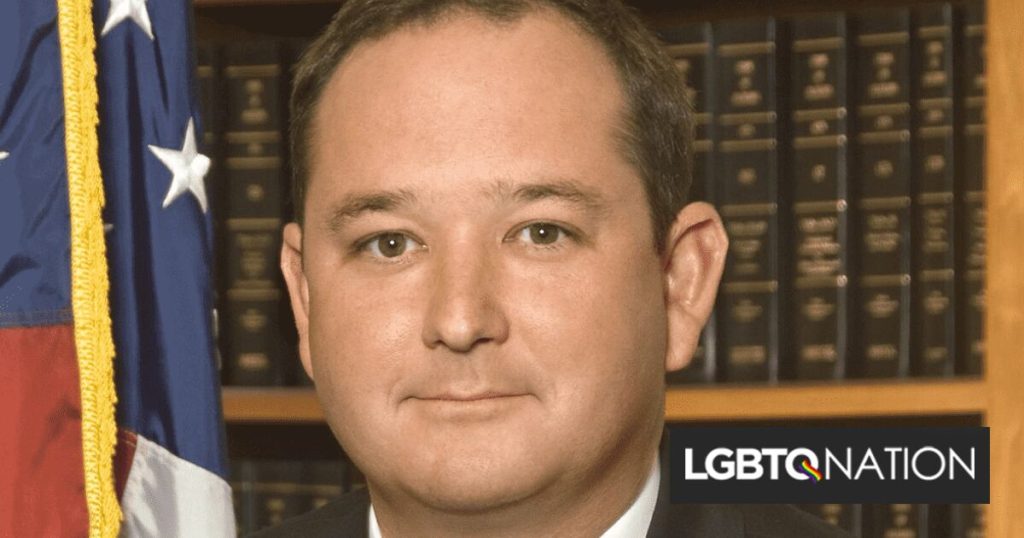 Senador del estado de Alabama exige castigo por conferencia de historia LGBTQ+