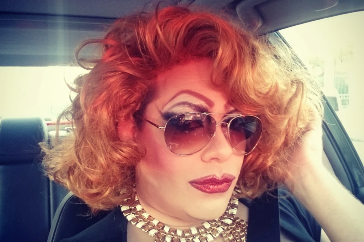 Drag queen acusa documental anti-LGBTQ+ de 'engañarla' para que participe