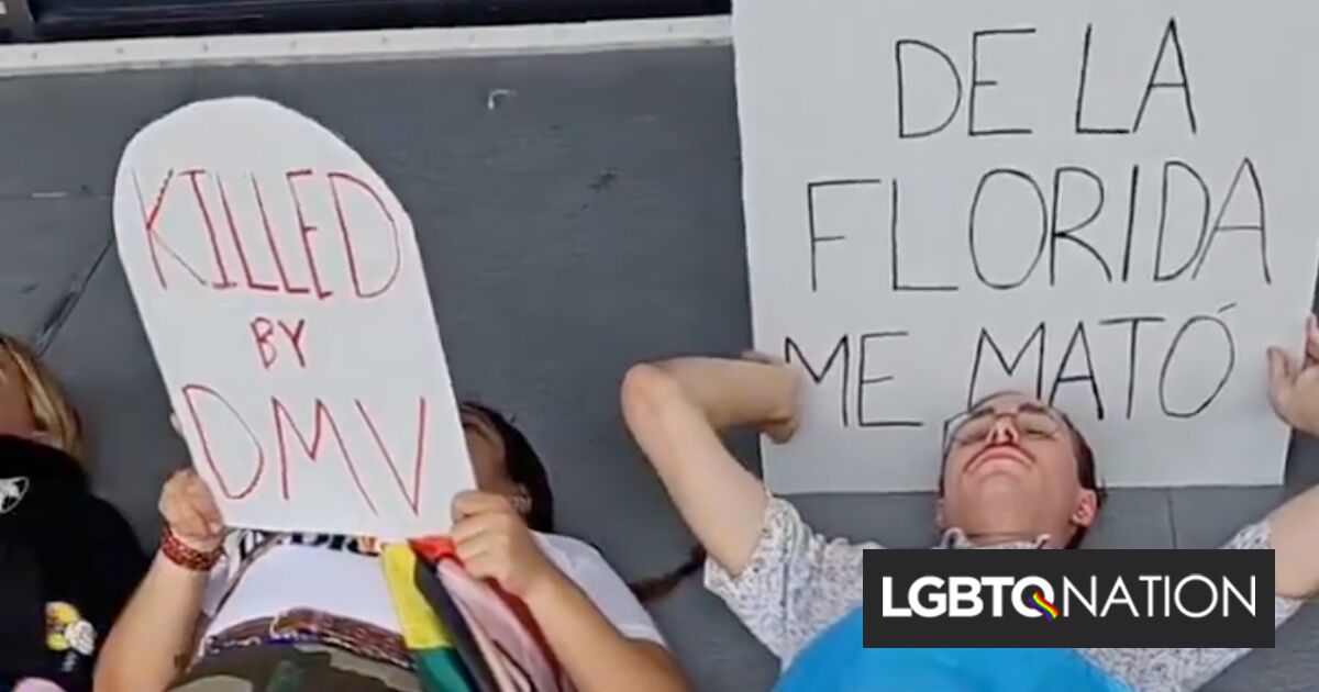 Defensores trans organizan muertes en DMV de Florida para protestar contra la regla que borra sus identidades